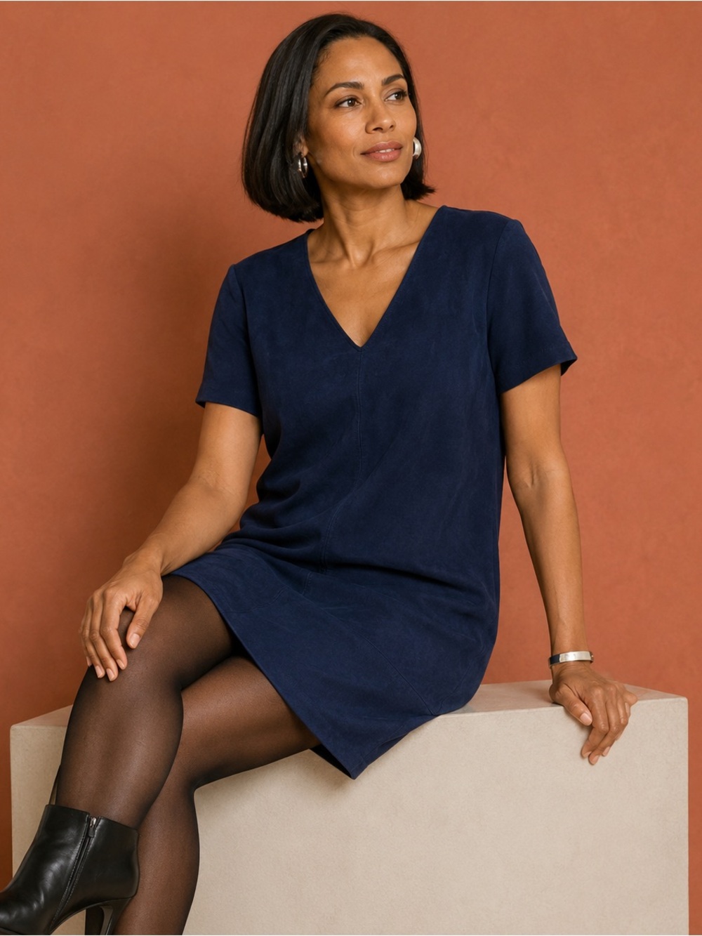 Minimalist Mod Navy Faux Suede JustFab Shift Mini Dress NWT Large